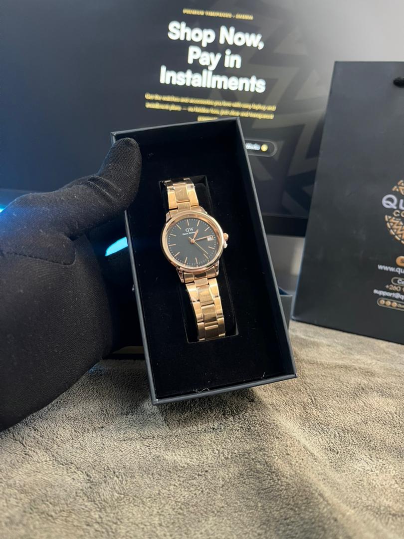 Daniel Wellington Iconic Link | Rose Gold & Black inside