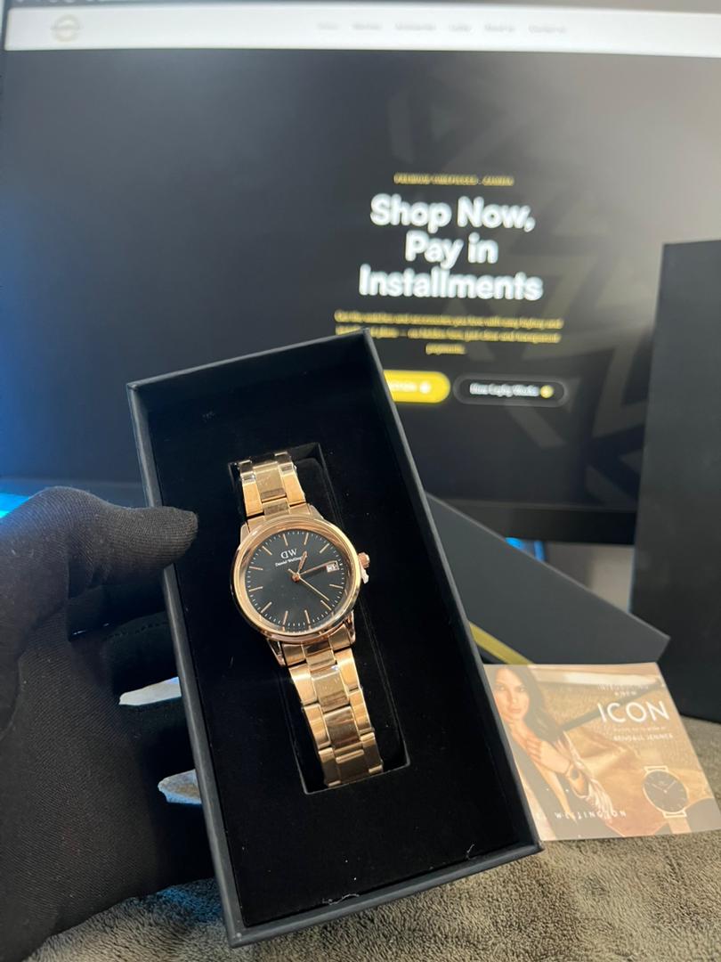 Daniel Wellington Iconic Link | Rose Gold & Black inside view 4